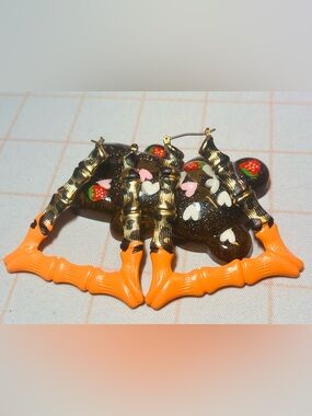 Betsey Johnson “ True Leopard Orange Dipped Bamboo” Hoops🐆